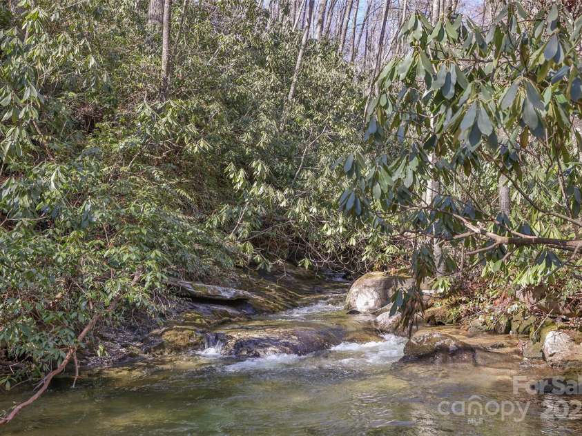 34 Red Cedar Court, Sapphire, NC 28774.  MLS# CAR4224781, YatesRealty ID 9452. 