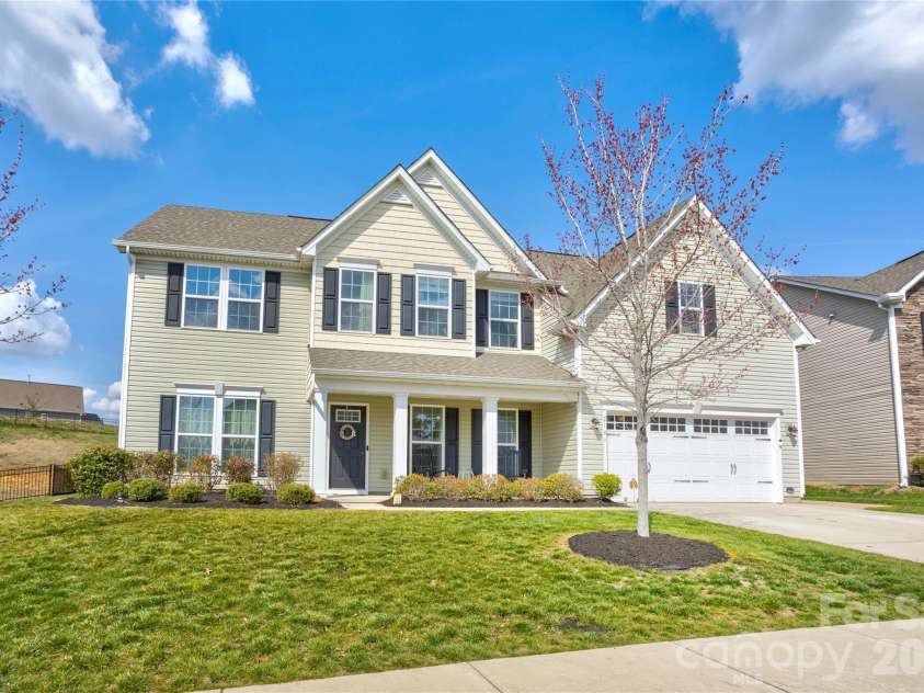 2186 Stone Pile Drive, Concord, NC 28025.  MLS# CAR4360856, YatesRealty ID 9453. Welcome Home!
