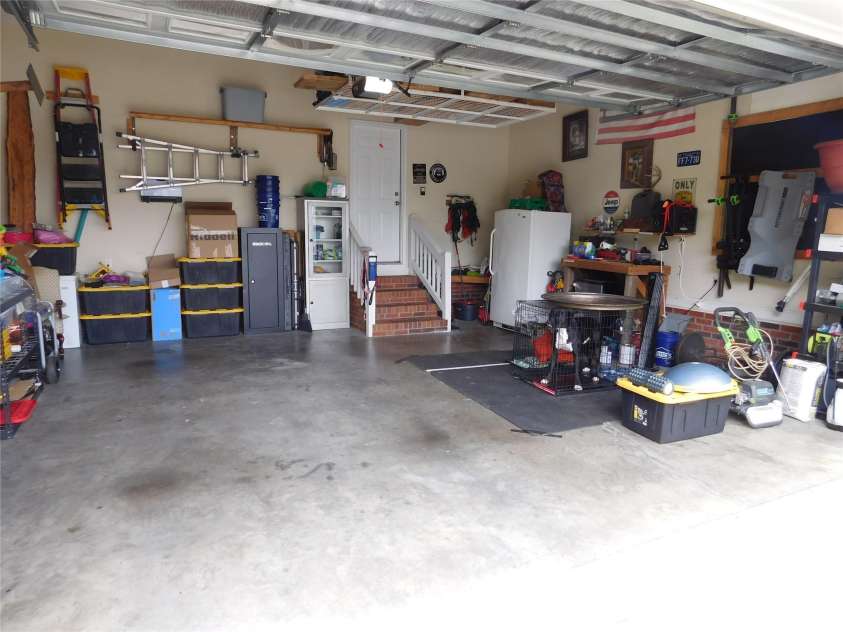 101 Brookview Drive, Shelby, NC 28152.  MLS# CAR4231823, YatesRealty ID 9454. Garage