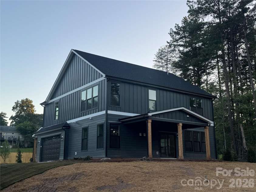 135 Parkdale Drive, Belmont, NC 28012.  MLS# CAR4347318, YatesRealty ID 9454. 