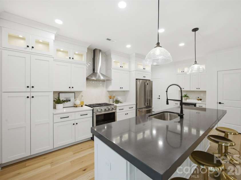 135 Parkdale Drive, Belmont, NC 28012.  MLS# CAR4415123, YatesRealty ID 9454. 