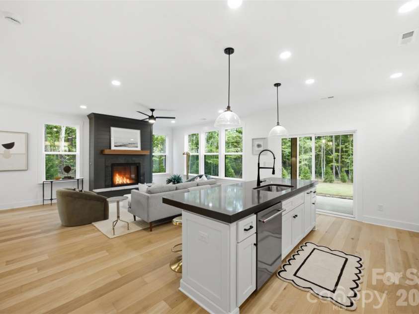 135 Parkdale Drive, Belmont, NC 28012.  MLS# CAR4415123, YatesRealty ID 9454. 