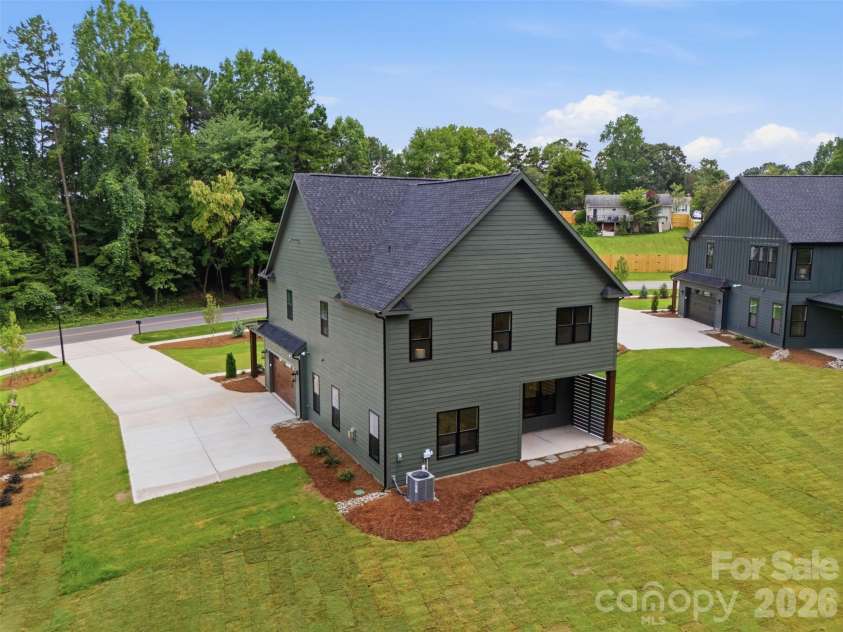 205 Parkdale Drive, Belmont, NC 28012.  MLS# CAR4415127, YatesRealty ID 9455. 