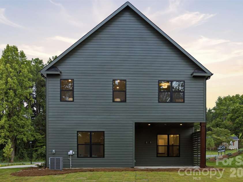205 Parkdale Drive, Belmont, NC 28012.  MLS# CAR4415127, YatesRealty ID 9455. 