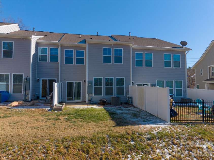 1091 Chicory Trace, Clover, SC 29710.  MLS# CAR4341480, YatesRealty ID 9457. 