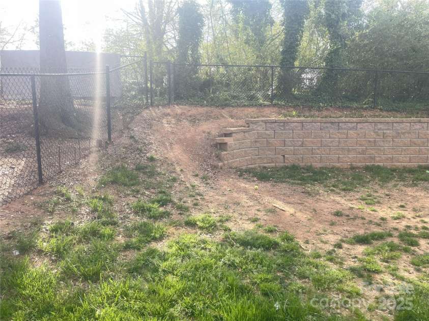 117 Thayer Court, Mooresville, NC 28115.  MLS# CAR4237540, YatesRealty ID 9457. 