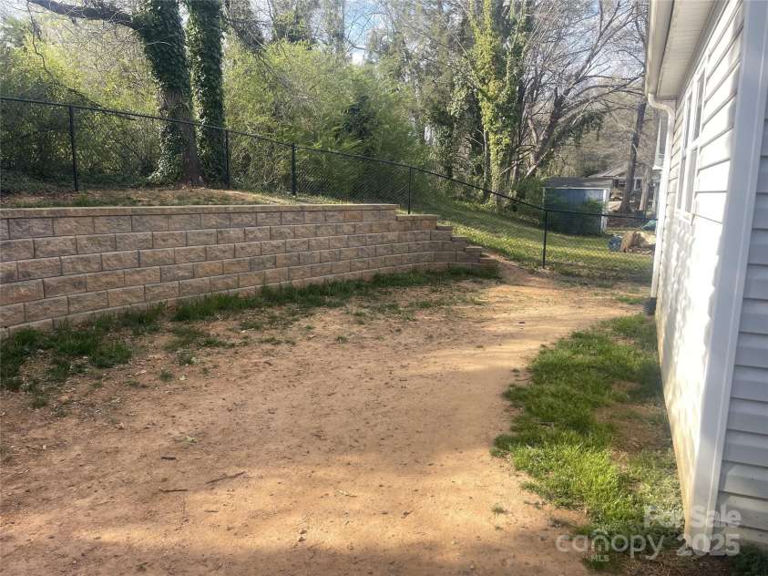 117 Thayer Court, Mooresville, NC 28115.  MLS# CAR4237540, YatesRealty ID 9457. 