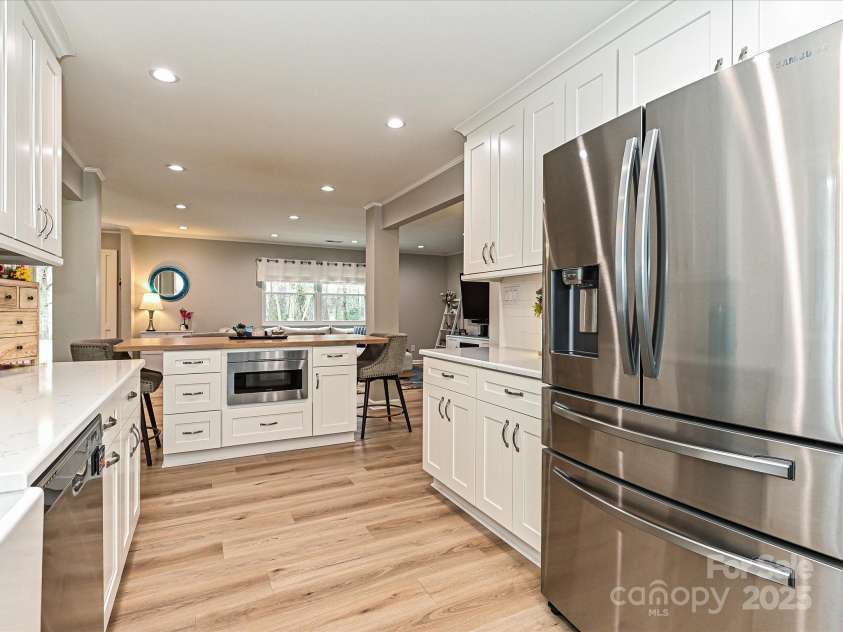 5091 Windward Drive, Tega Cay, SC 29708.  MLS# CAR4231303, YatesRealty ID 9459. 