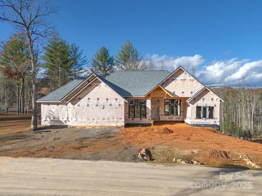 922 Ascension Valley, Horse Shoe, NC 28742.  MLS# CAR4191928, YatesRealty ID 946. Progress of construction
