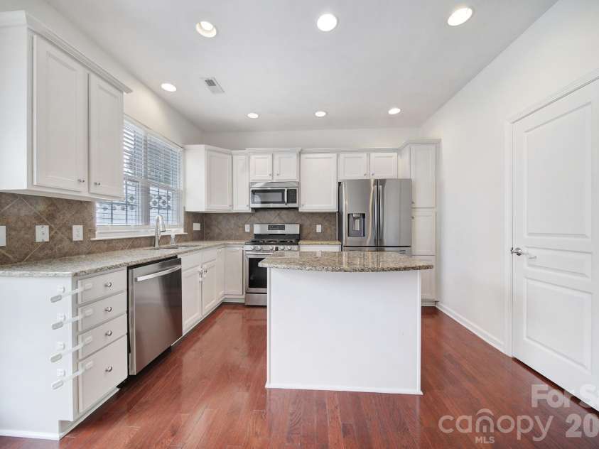 625 Sixth Baxter Crossing, Fort Mill, SC 29708.  MLS# CAR4353376, YatesRealty ID 9460. 