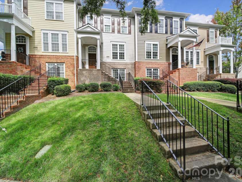 625 Sixth Baxter Crossing, Fort Mill, SC 29708.  MLS# CAR4353376, YatesRealty ID 9460. 
