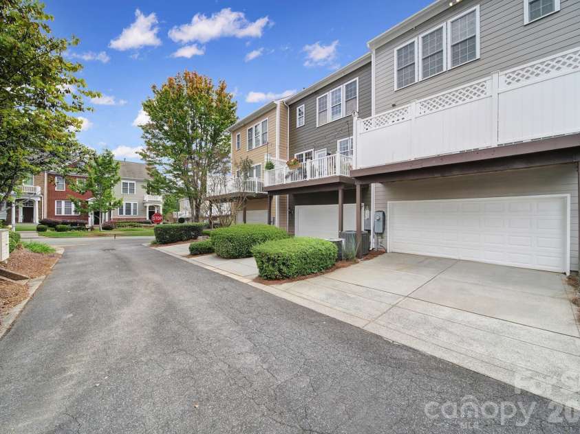 625 Sixth Baxter Crossing, Fort Mill, SC 29708.  MLS# CAR4353376, YatesRealty ID 9460. 