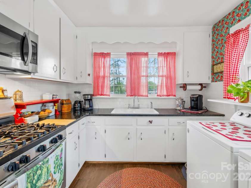 292 Mocksville Highway, Statesville, NC 28625.  MLS# CAR4244146, YatesRealty ID 9461. 