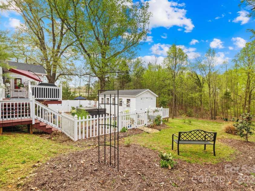 292 Mocksville Highway, Statesville, NC 28625.  MLS# CAR4244146, YatesRealty ID 9461. 