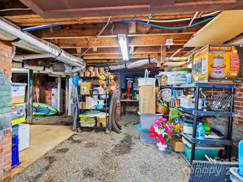 292 Mocksville Highway, Statesville, NC 28625.  MLS# CAR4244146, YatesRealty ID 9461. 