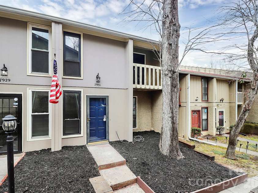 7931 Charter Oak Lane, Charlotte, NC 28226.  MLS# CAR4344426, YatesRealty ID 9461. 