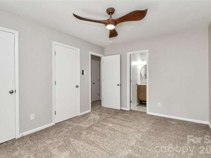 7931 Charter Oak Lane, Charlotte, NC 28226.  MLS# CAR4344426, YatesRealty ID 9461. 