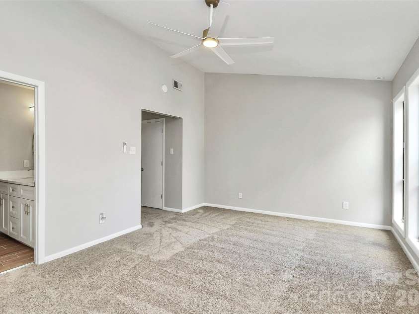 7931 Charter Oak Lane, Charlotte, NC 28226.  MLS# CAR4344426, YatesRealty ID 9461. 