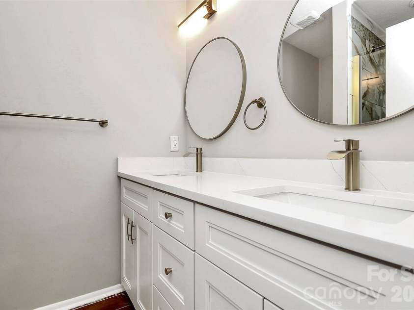 7931 Charter Oak Lane, Charlotte, NC 28226.  MLS# CAR4344426, YatesRealty ID 9461. 