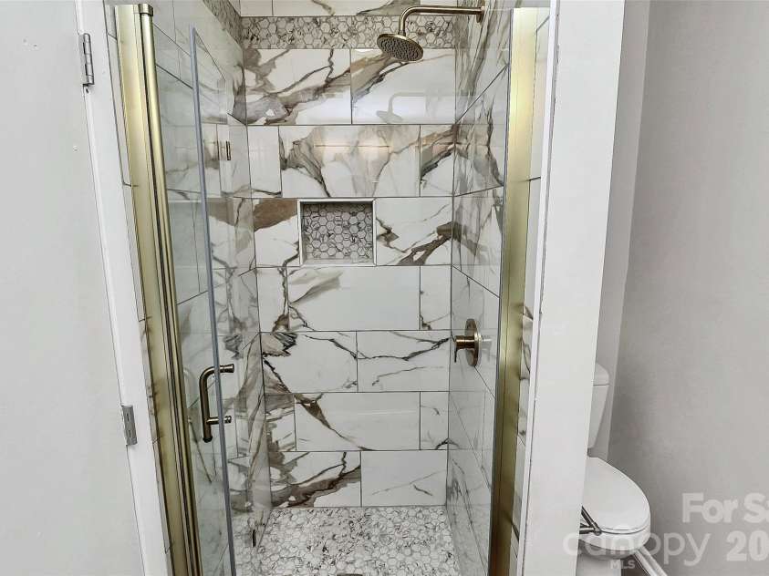 7931 Charter Oak Lane, Charlotte, NC 28226.  MLS# CAR4344426, YatesRealty ID 9461. 