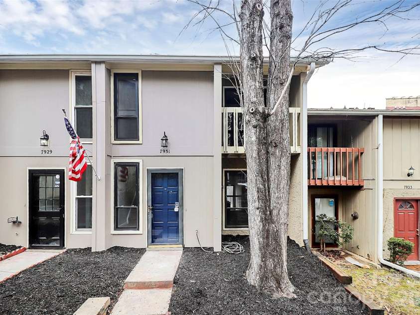 7931 Charter Oak Lane, Charlotte, NC 28226.  MLS# CAR4344426, YatesRealty ID 9461. 