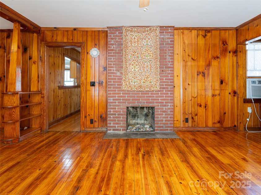 170 Pleasant Valley Road, Burnsville, NC 28714.  MLS# CAR4121722, YatesRealty ID 9462. Brick accent fireplace/fp inoperable