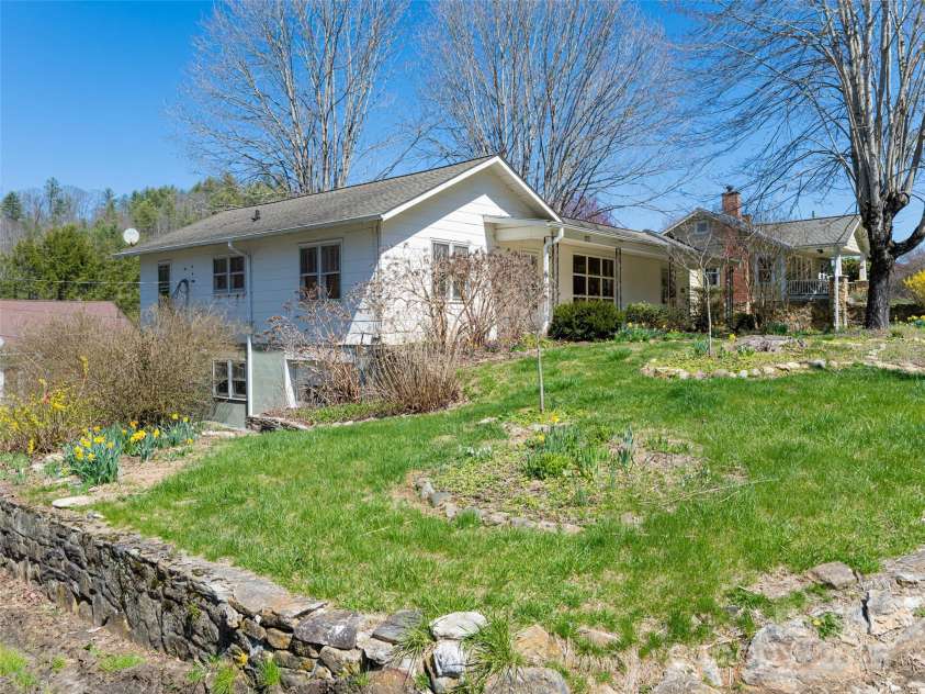 170 Pleasant Valley Road, Burnsville, NC 28714.  MLS# CAR4121722, YatesRealty ID 9462. Great corner lot