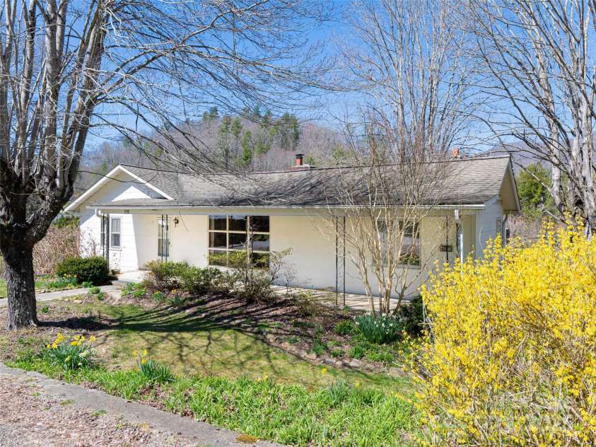 170 Pleasant Valley Road, Burnsville, NC 28714.  MLS# CAR4121722, YatesRealty ID 9462. Own a piece of history