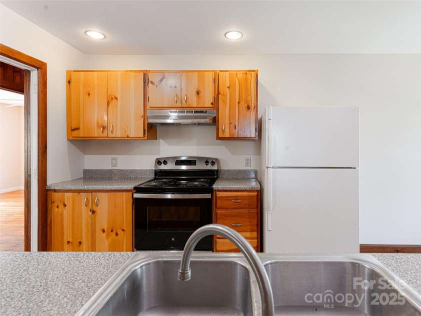 170 Pleasant Valley Road, Burnsville, NC 28714.  MLS# CAR4121722, YatesRealty ID 9462. Updated kitchen