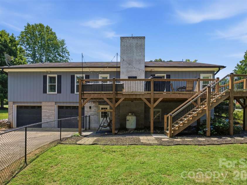 21 Eagle Drive, Taylorsville, NC 28681.  MLS# CAR4393704, YatesRealty ID 9462. 