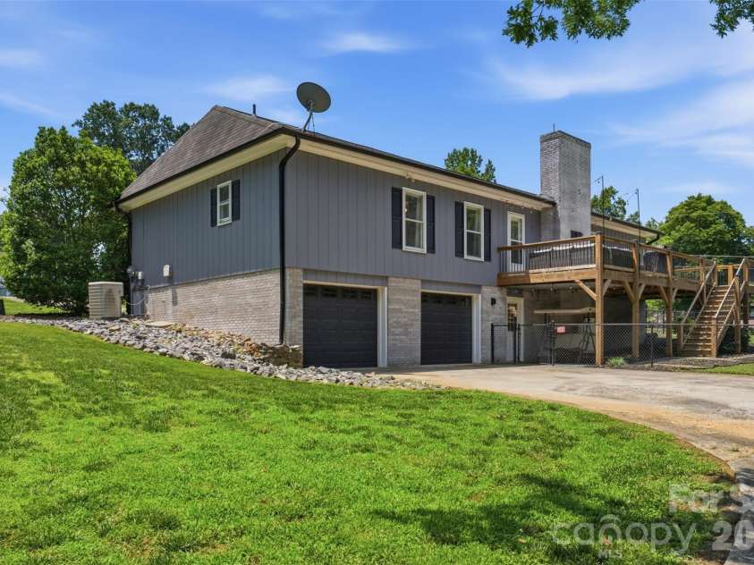 21 Eagle Drive, Taylorsville, NC 28681.  MLS# CAR4393704, YatesRealty ID 9462. 
