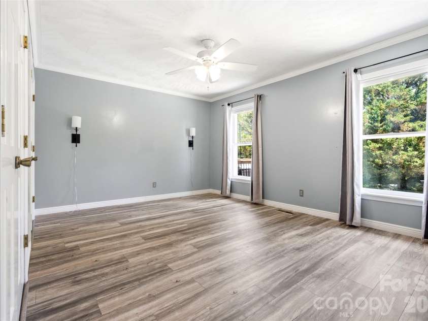 21 Eagle Drive, Taylorsville, NC 28681.  MLS# CAR4393704, YatesRealty ID 9462. 