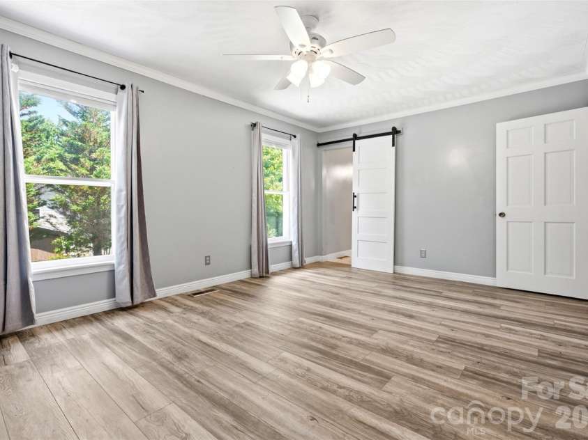 21 Eagle Drive, Taylorsville, NC 28681.  MLS# CAR4393704, YatesRealty ID 9462. 