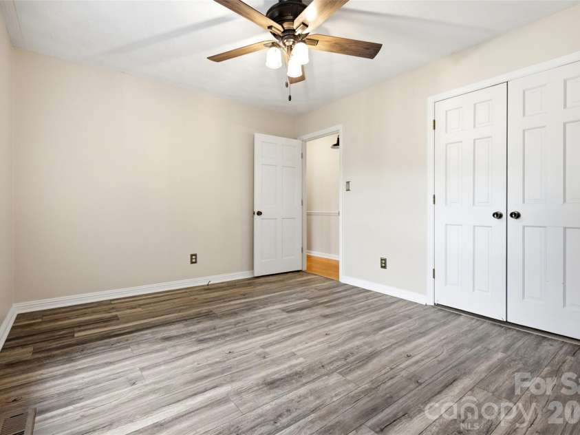 21 Eagle Drive, Taylorsville, NC 28681.  MLS# CAR4393704, YatesRealty ID 9462. 