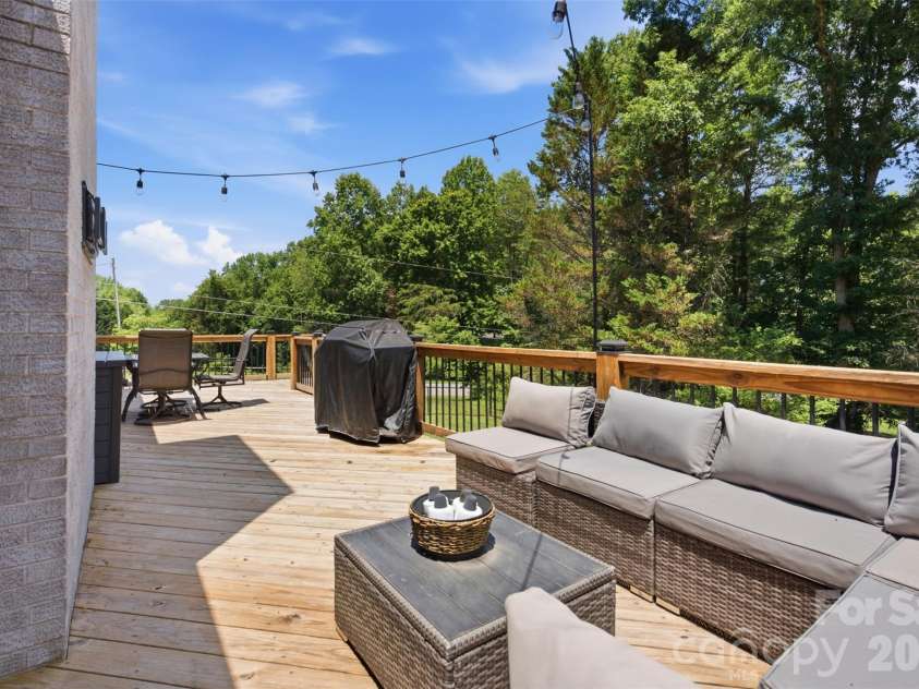21 Eagle Drive, Taylorsville, NC 28681.  MLS# CAR4393704, YatesRealty ID 9462. 