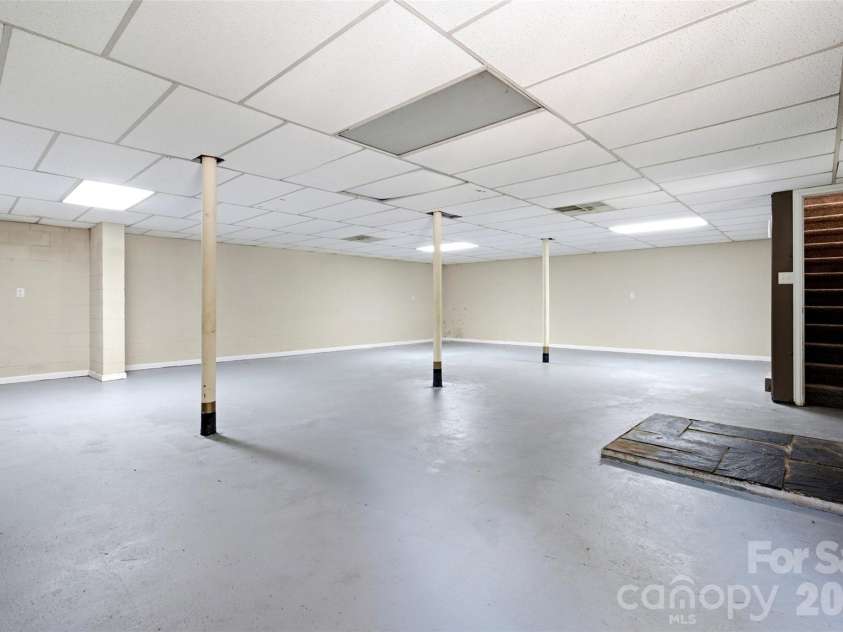 21 Eagle Drive, Taylorsville, NC 28681.  MLS# CAR4393704, YatesRealty ID 9462. 