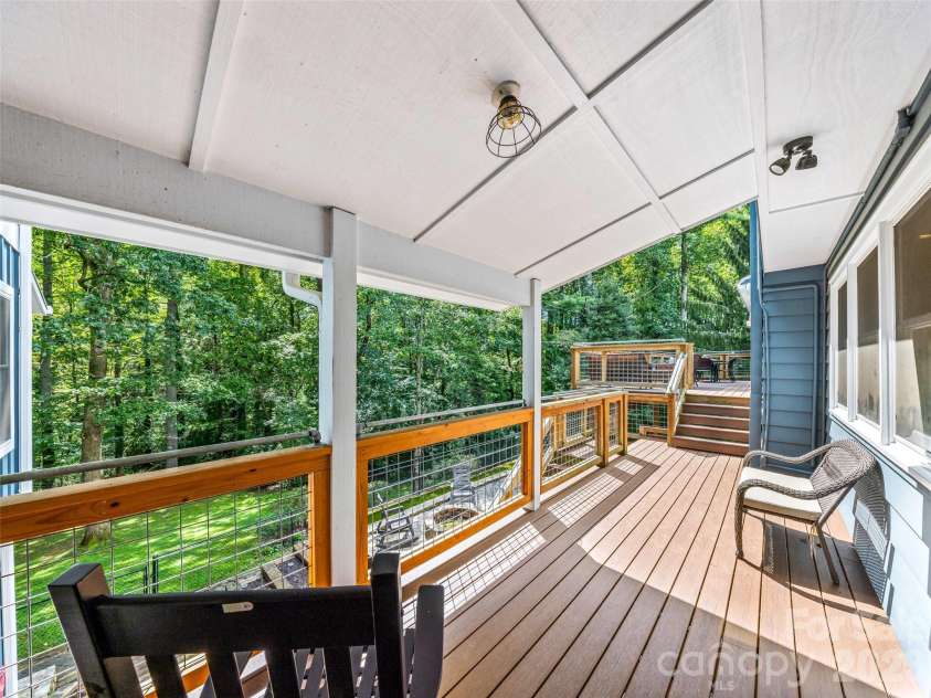 135 Dogwood Drive, Brevard, NC 28712.  MLS# CAR4296254, YatesRealty ID 9463. 