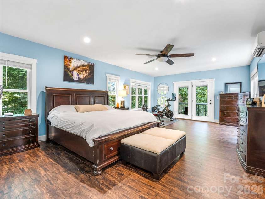 135 Dogwood Drive, Brevard, NC 28712.  MLS# CAR4296254, YatesRealty ID 9463. 