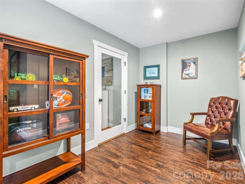 135 Dogwood Drive, Brevard, NC 28712.  MLS# CAR4296254, YatesRealty ID 9463. 