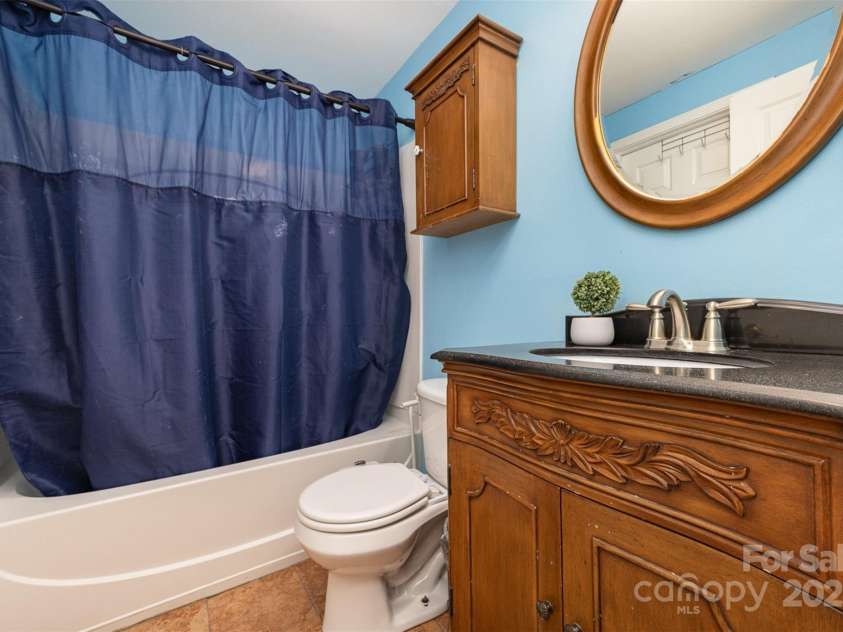158 Water Oak Drive, Pineville, NC 28134.  MLS# CAR4245361, YatesRealty ID 9463. Upstairs Full Bath