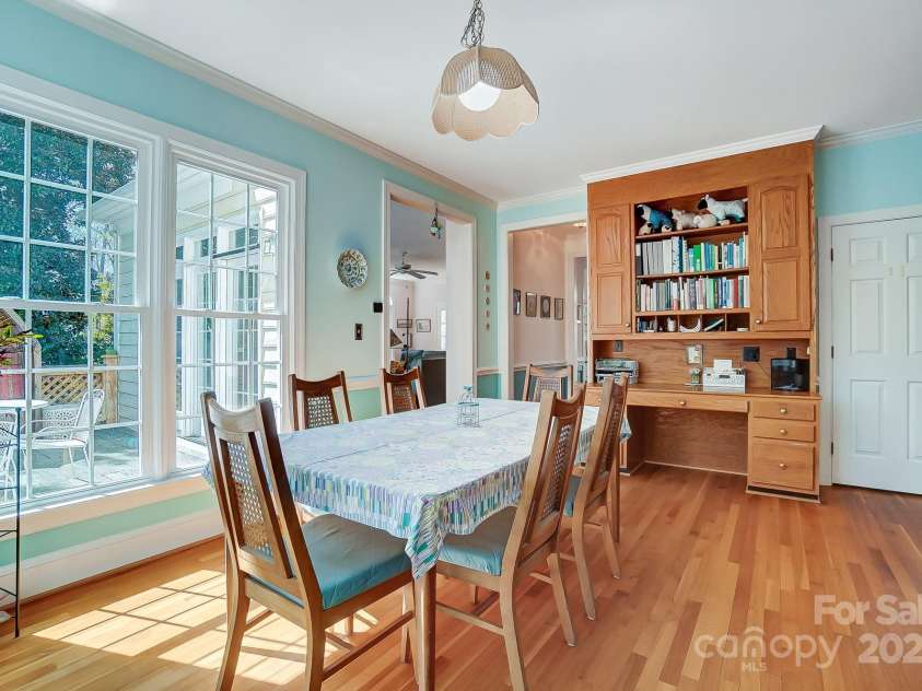 3717 Bodenham Court, Charlotte, NC 28215.  MLS# CAR4240203, YatesRealty ID 9464. Dining Area with built-ins