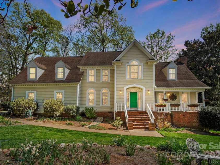 3717 Bodenham Court, Charlotte, NC 28215.  MLS# CAR4240203, YatesRealty ID 9464. Welcome Home!