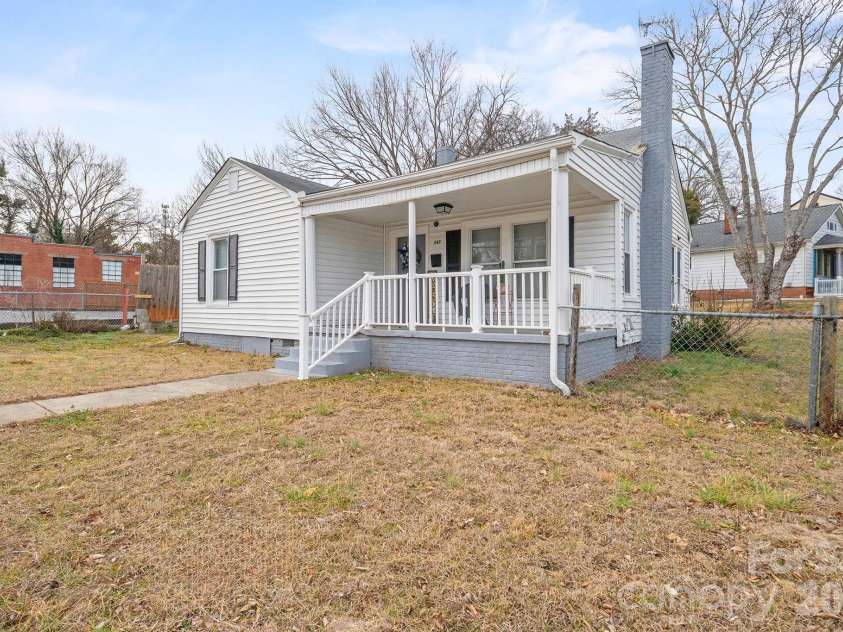 247 Cabarrus Avenue, Concord, NC 28025.  MLS# CAR4400350, YatesRealty ID 9465. 