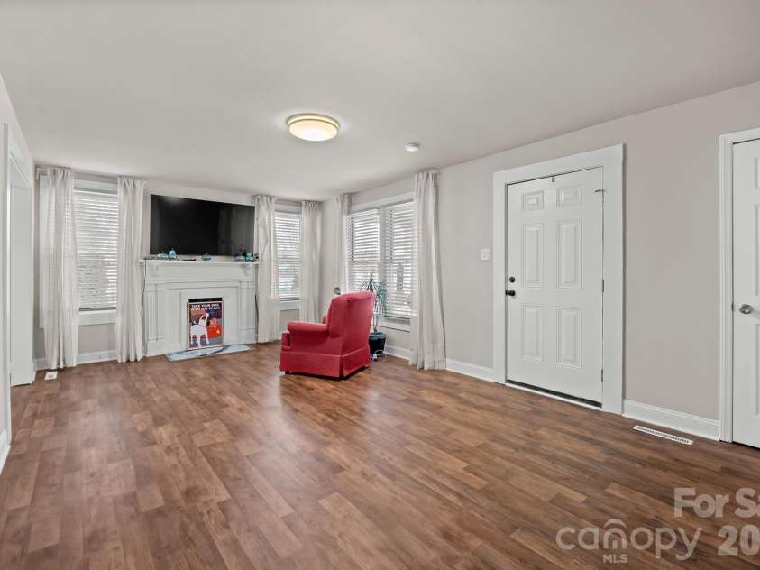 247 Cabarrus Avenue, Concord, NC 28025.  MLS# CAR4400350, YatesRealty ID 9465. 