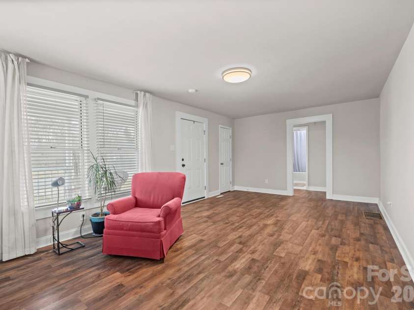 247 Cabarrus Avenue, Concord, NC 28025.  MLS# CAR4400350, YatesRealty ID 9465. 