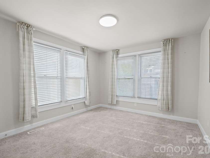 247 Cabarrus Avenue, Concord, NC 28025.  MLS# CAR4400350, YatesRealty ID 9465. 