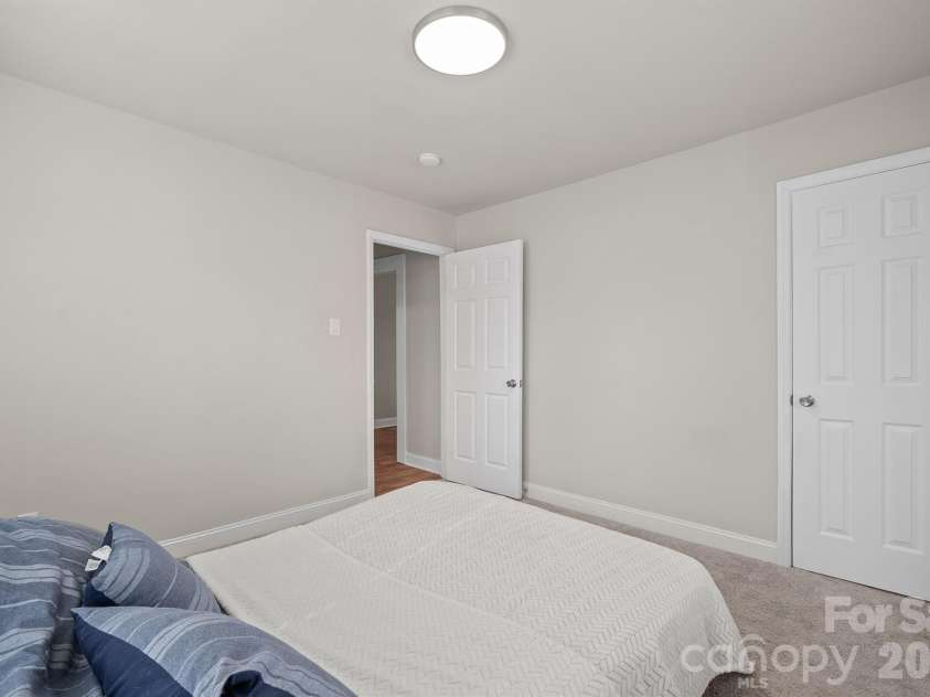 247 Cabarrus Avenue, Concord, NC 28025.  MLS# CAR4400350, YatesRealty ID 9465. 