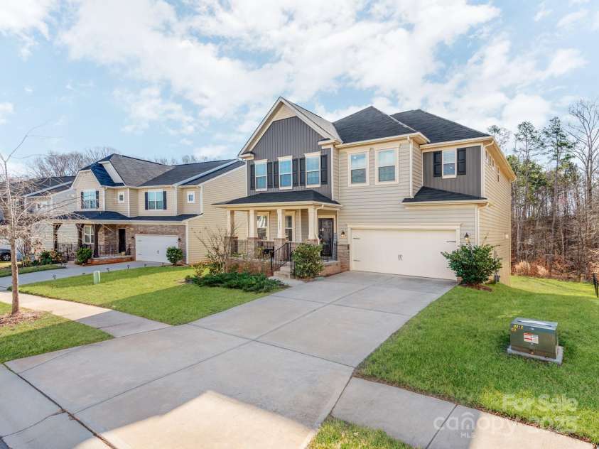 3449 Southern Red Oak Lane, Gastonia, NC 28056.  MLS# CAR4231392, YatesRealty ID 9465. 