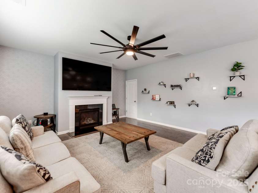 3449 Southern Red Oak Lane, Gastonia, NC 28056.  MLS# CAR4231392, YatesRealty ID 9465. 