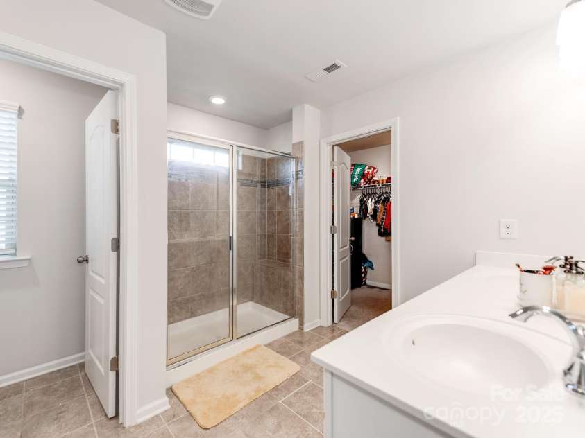 3449 Southern Red Oak Lane, Gastonia, NC 28056.  MLS# CAR4231392, YatesRealty ID 9465. 